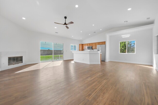 Building Photo - 81375 Paludosa Dr