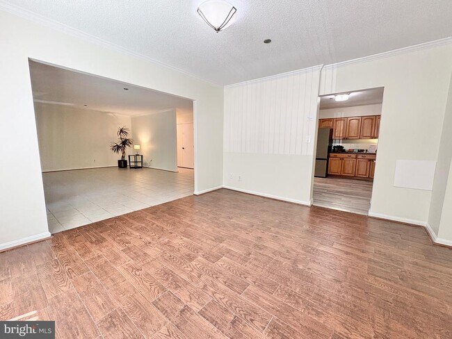 Building Photo - 3713 S George Mason Dr