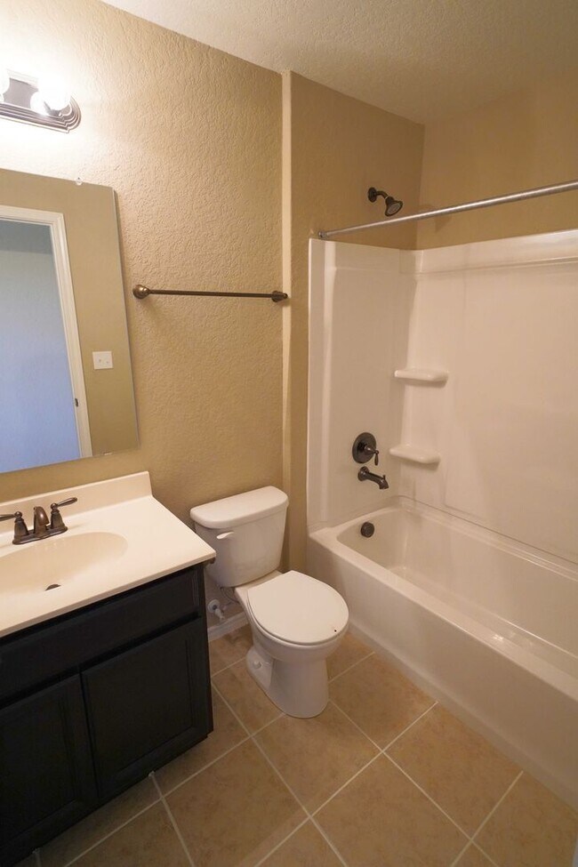 Building Photo - 3730 Acorn Pl