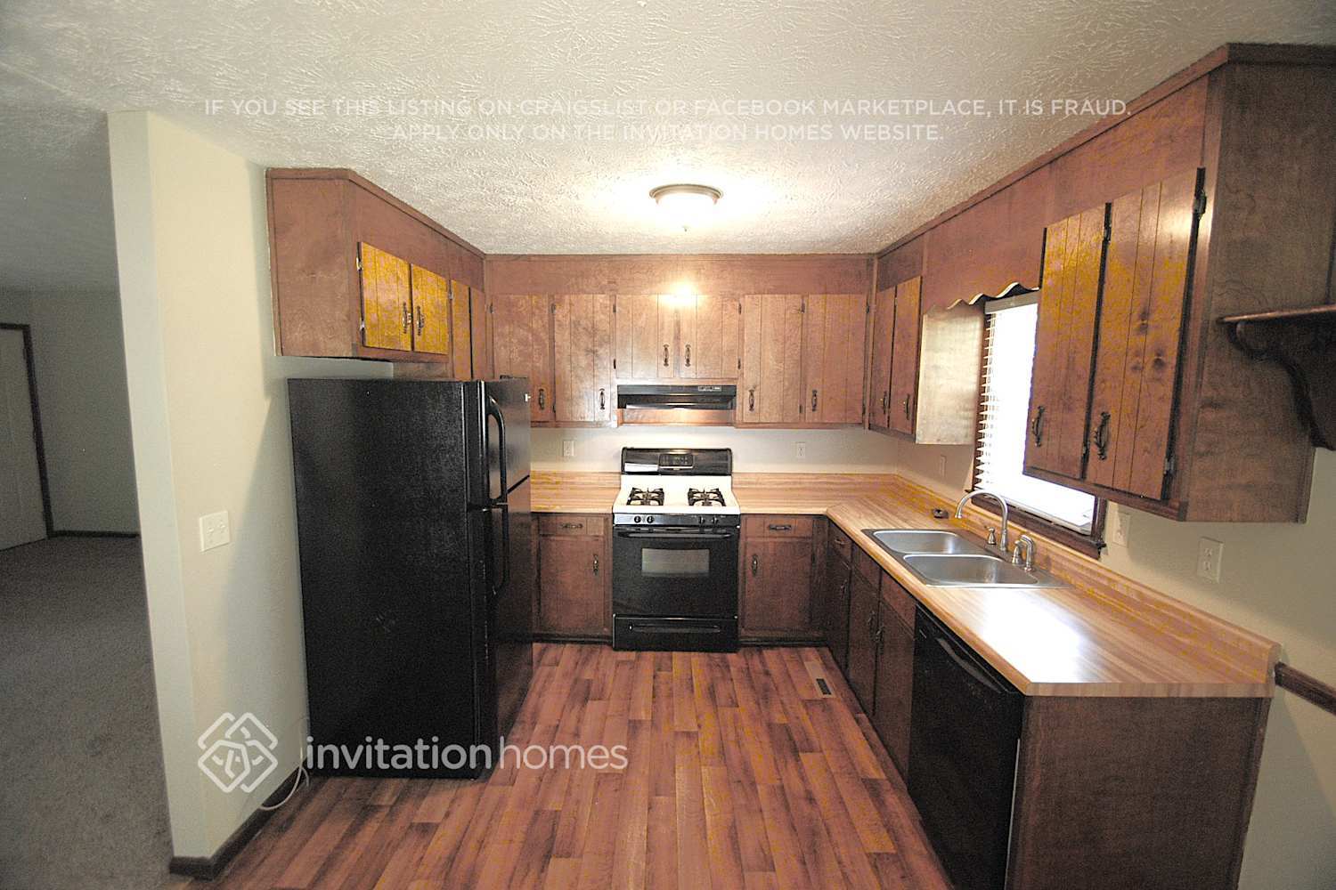 Building Photo - 266 Farm Ridge Dr NE