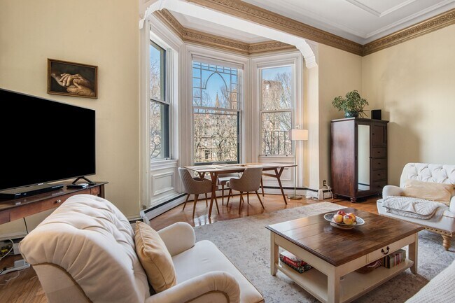 Building Photo - 64 Commonwealth Ave