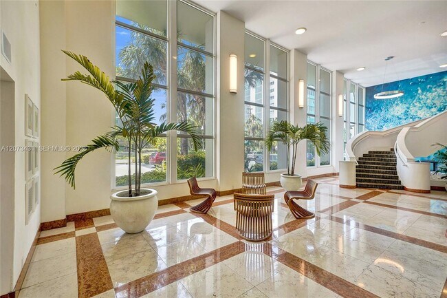 Building Photo - 10350 W Bay Harbor Dr