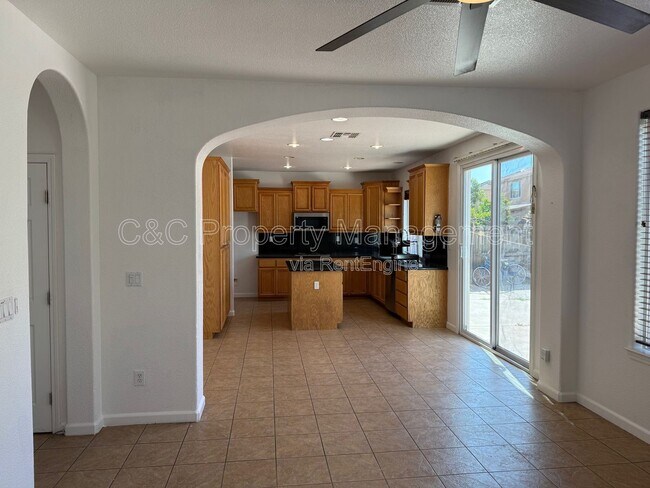 Building Photo - 10477 Albert Dr