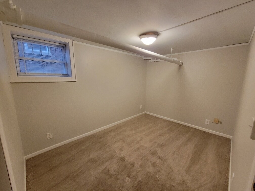 Building Photo - 2312 E Wyoming Pl