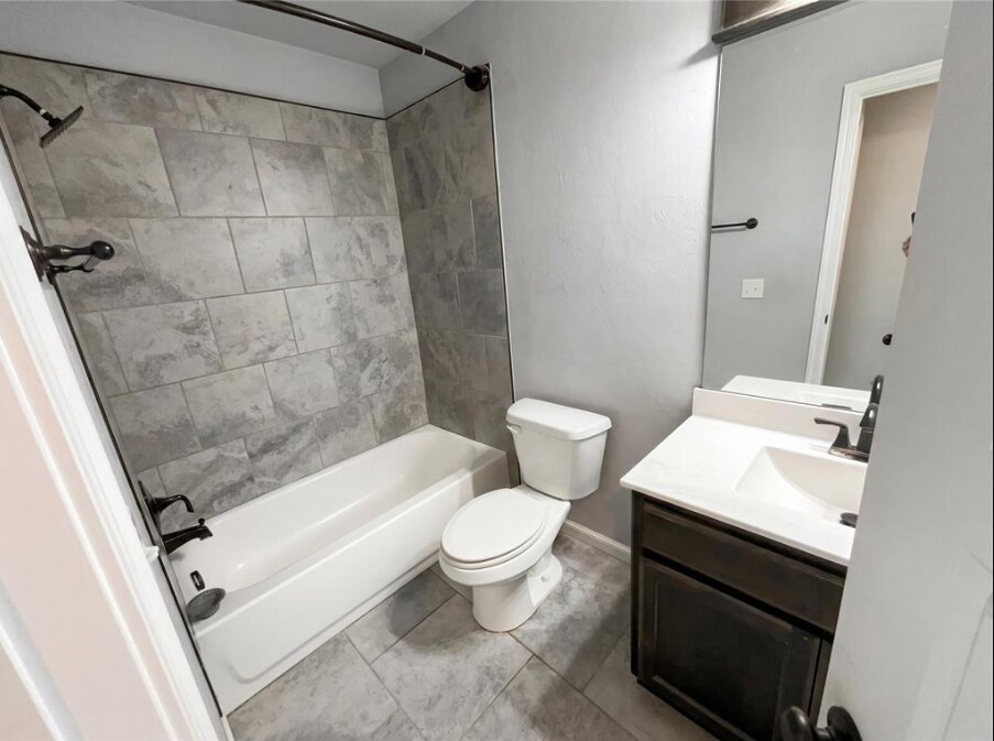 Building Photo - 11017 NW 95th St