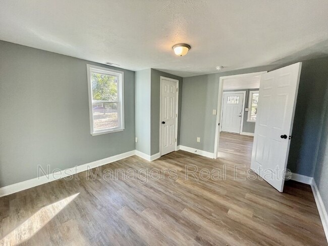 Building Photo - 714 Wilma St