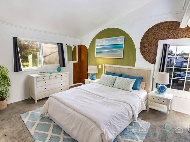 Building Photo - Beautiful River-View Home Near Downtown Warrenton