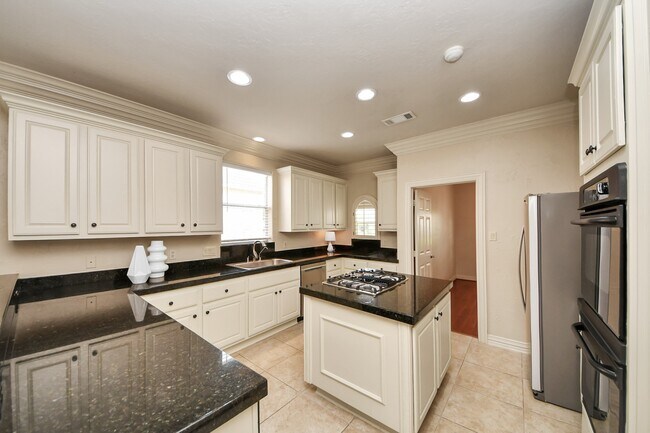 Building Photo - 14207 Jade Cove Dr
