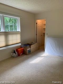 Building Photo - 41719 Sleepy Hollow Dr