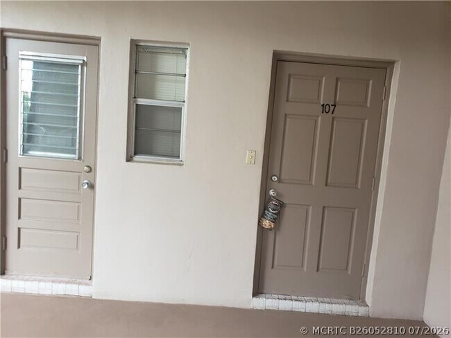 Building Photo - 8141 SW 24th Ct