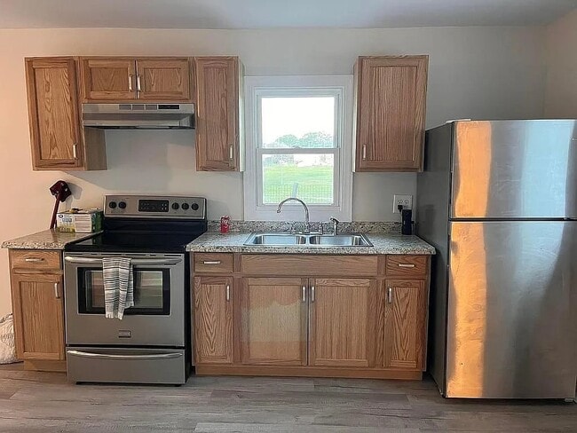 Building Photo - 10 Earle St