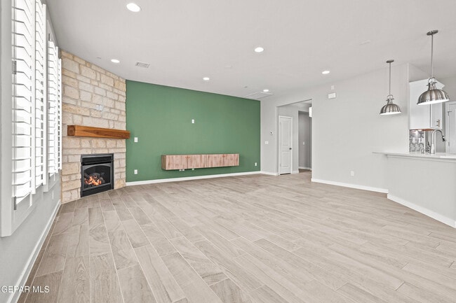 Building Photo - 7348 Mule Team Dr