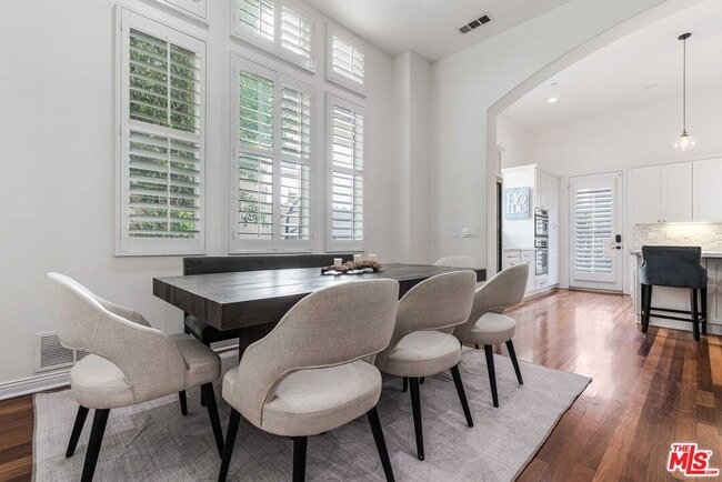 Building Photo - 5734 S Celedon Creek