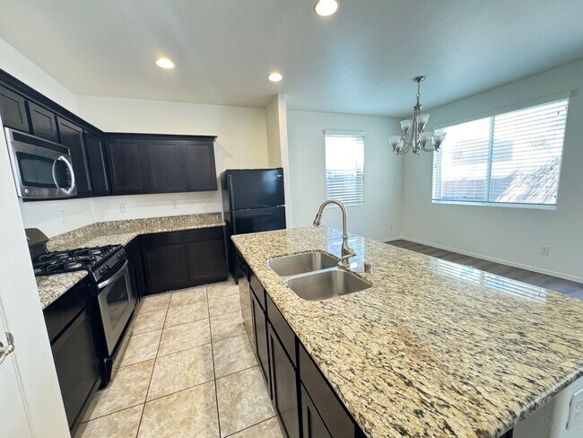 Building Photo - 6208 Yankee Spring St