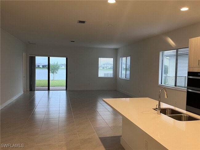 Building Photo - 5261 Lamone Ln