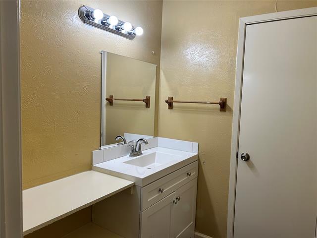 Building Photo - 711 Ticonderoga Dr