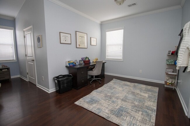 Building Photo - Beautiful 3-Bedroom Home in Burnside Farms – Furnishings Included & Fire Pit!