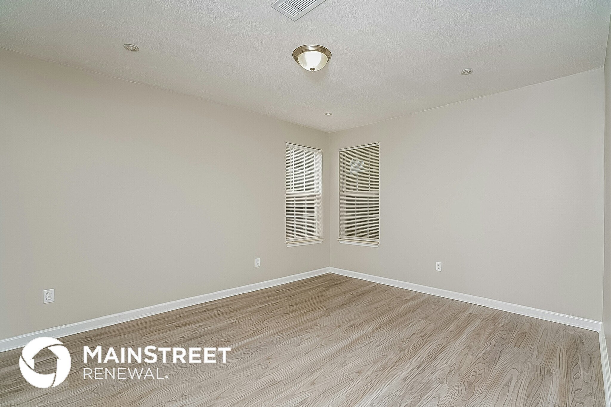 Building Photo - 1705 Pine Crest Ct