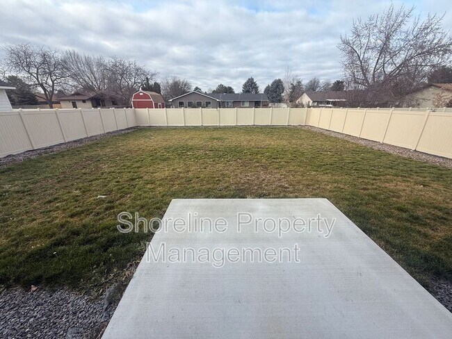 Building Photo - 973 S Nautilus Ave