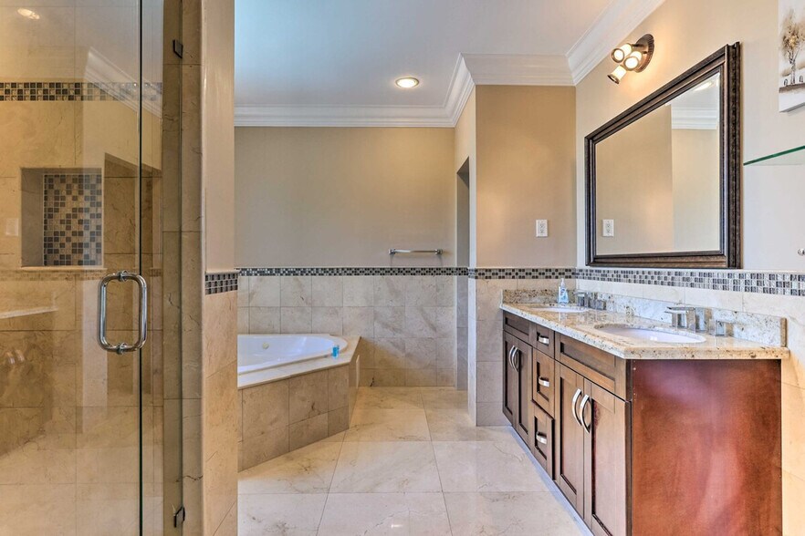 Building Photo - 16445 SW 52nd St