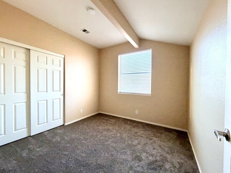 Building Photo - 2255 Ramsgate Dr