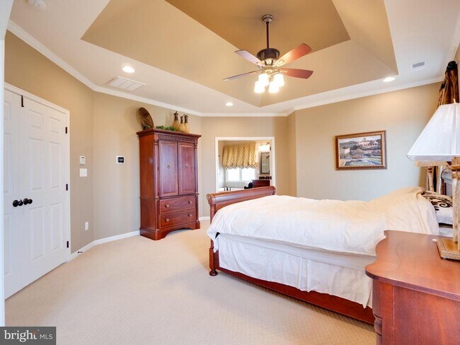 Building Photo - 23152 Evergreen Ridge Dr