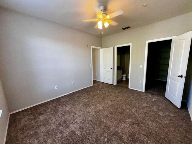 Building Photo - Spacious 2 Bed / 2 Bath Second-Floor Condo at Grand Reserve at Kirkman Park