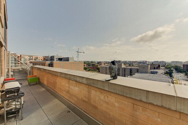 Building Photo - 475 K St NW