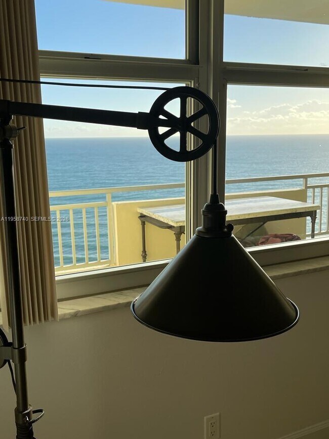 Building Photo - 3180 S Ocean Dr