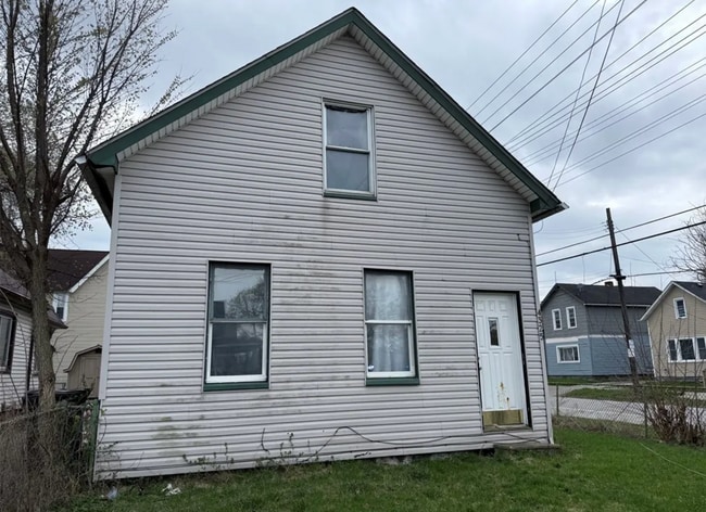 Building Photo - 4325 Trent Ave