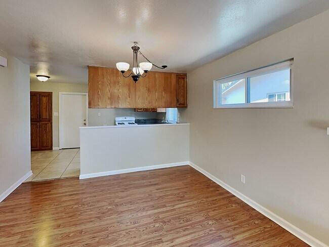 Building Photo - 4525 Brookfield Dr