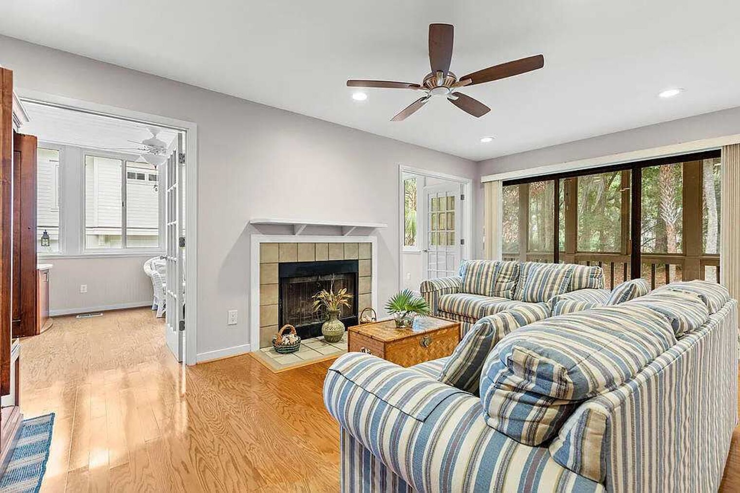 Building Photo - 2780 Hidden Oak Dr