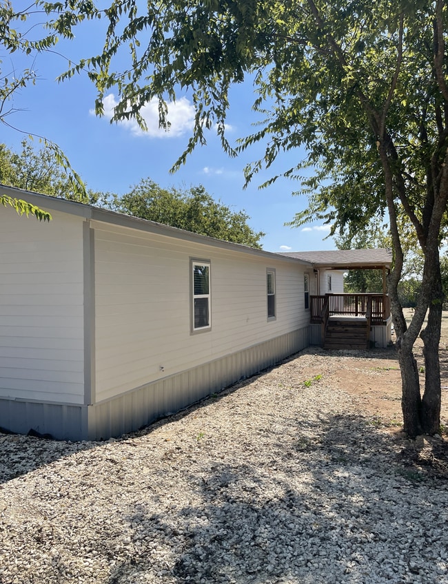 Building Photo - 8920 Hill Top Dr