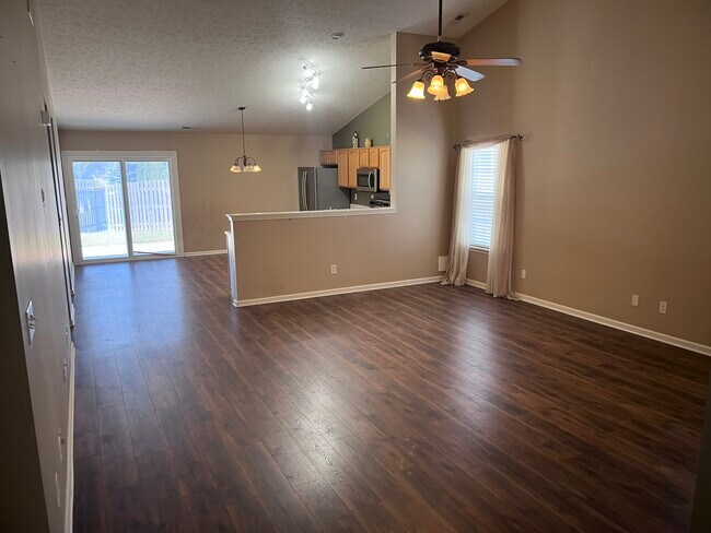 Building Photo - 29 Spring Lake Dr