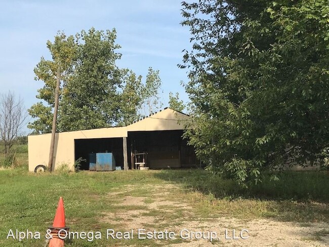 Building Photo - 3 br, 1 bath House - 7587 St Rt 98 Richland