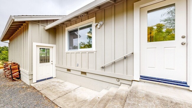 Building Photo - 7705 Starr Rd