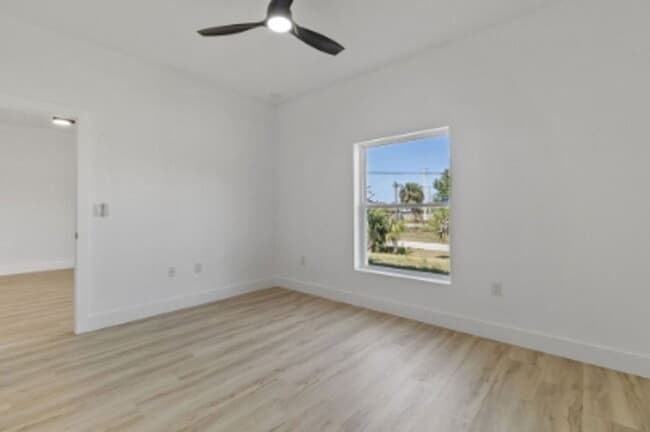 Building Photo - 8251 Dimstead St