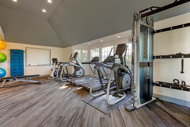 Building Photo - Carmel Summit