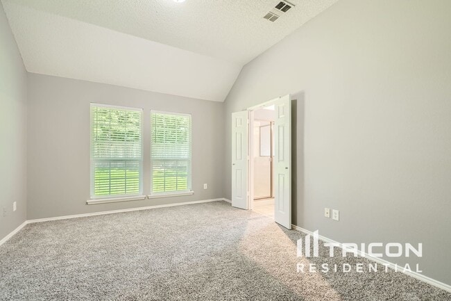 Building Photo - 115 Mulberry Ln