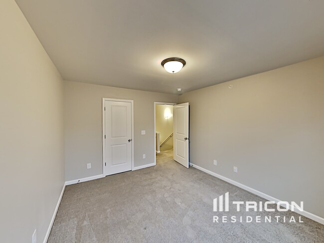Building Photo - 204 Ashmere Ct