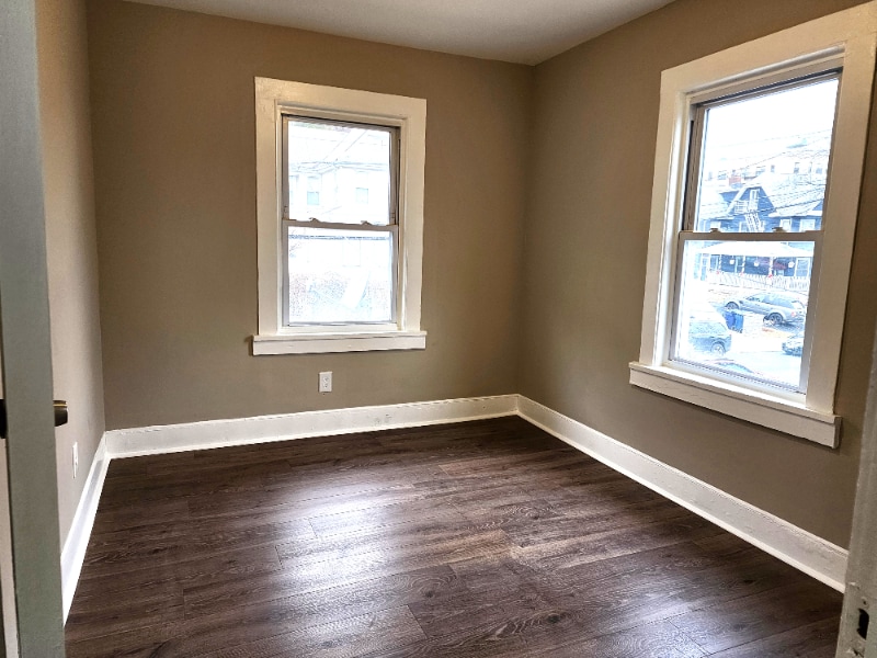 Building Photo - 376 De Wolf Pl