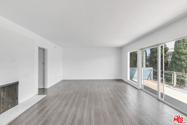Primary Photo - 17321 Castellammare Dr
