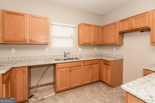 Building Photo - 4766 Highpoint Way