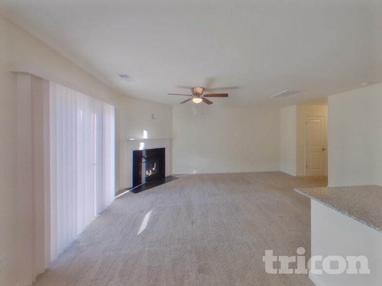 Building Photo - 1079 Crescent Moon Lp