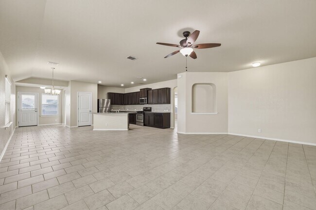 Building Photo - 8810 Double Oak