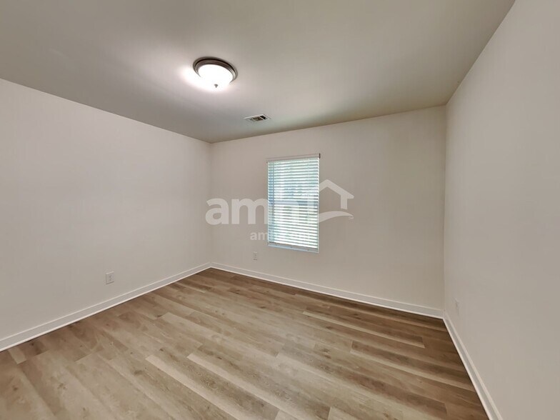 Building Photo - 85 Landsdown Xing