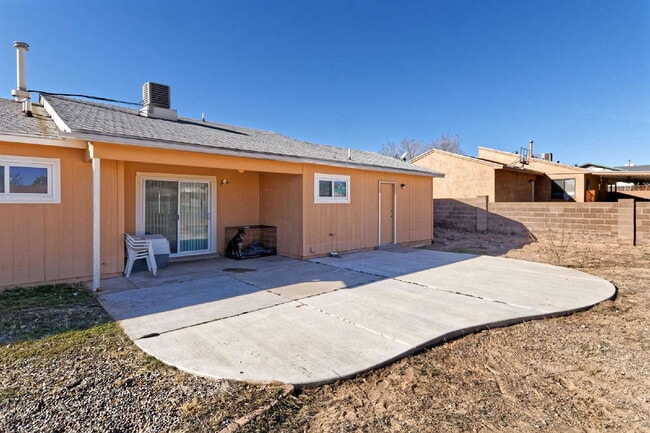 Building Photo - Lots of space for you and your dog!