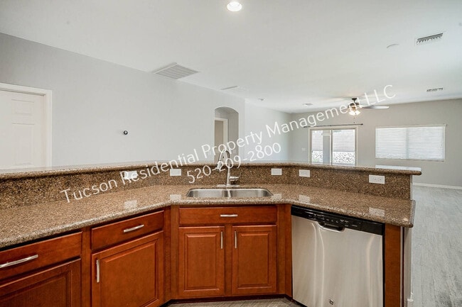 Building Photo - 7334 E Alderberry St