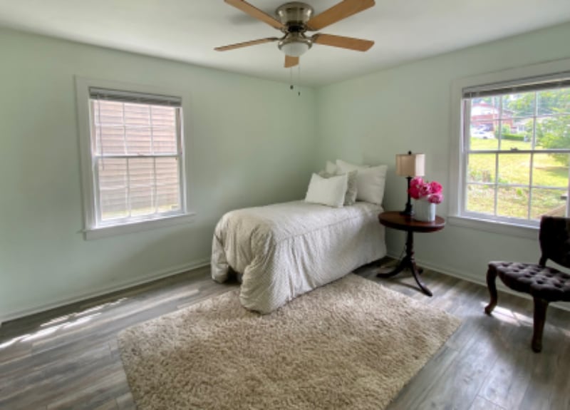 Building Photo - 227 Green Oak Dr