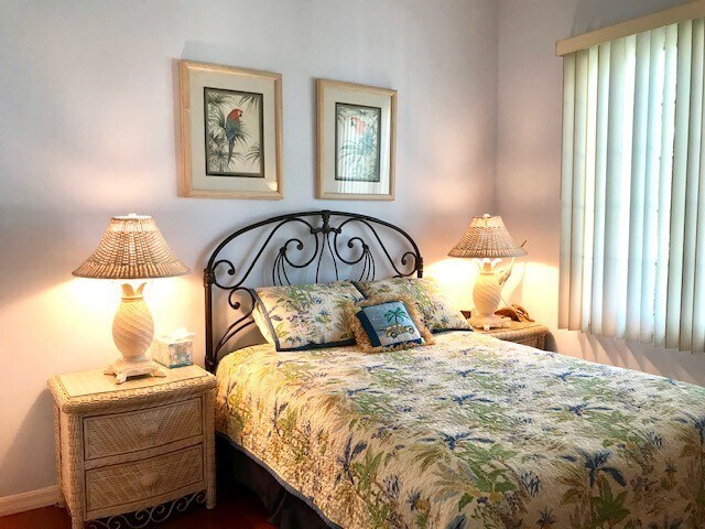 Building Photo - 2/2 POOL HOME - ROSEDALE COUNTRY CLUB - CLOSE TO SHOPPING/BEACHES